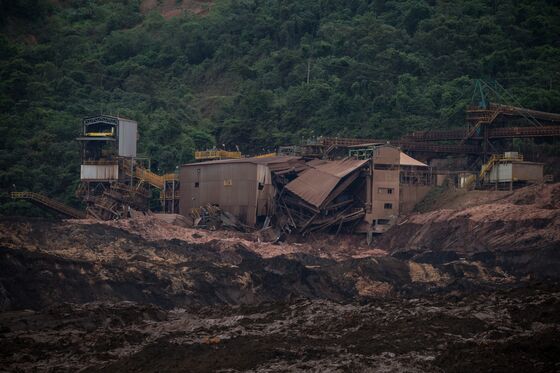 Brazil's Search for Survivors Resumes After New Fears Ease