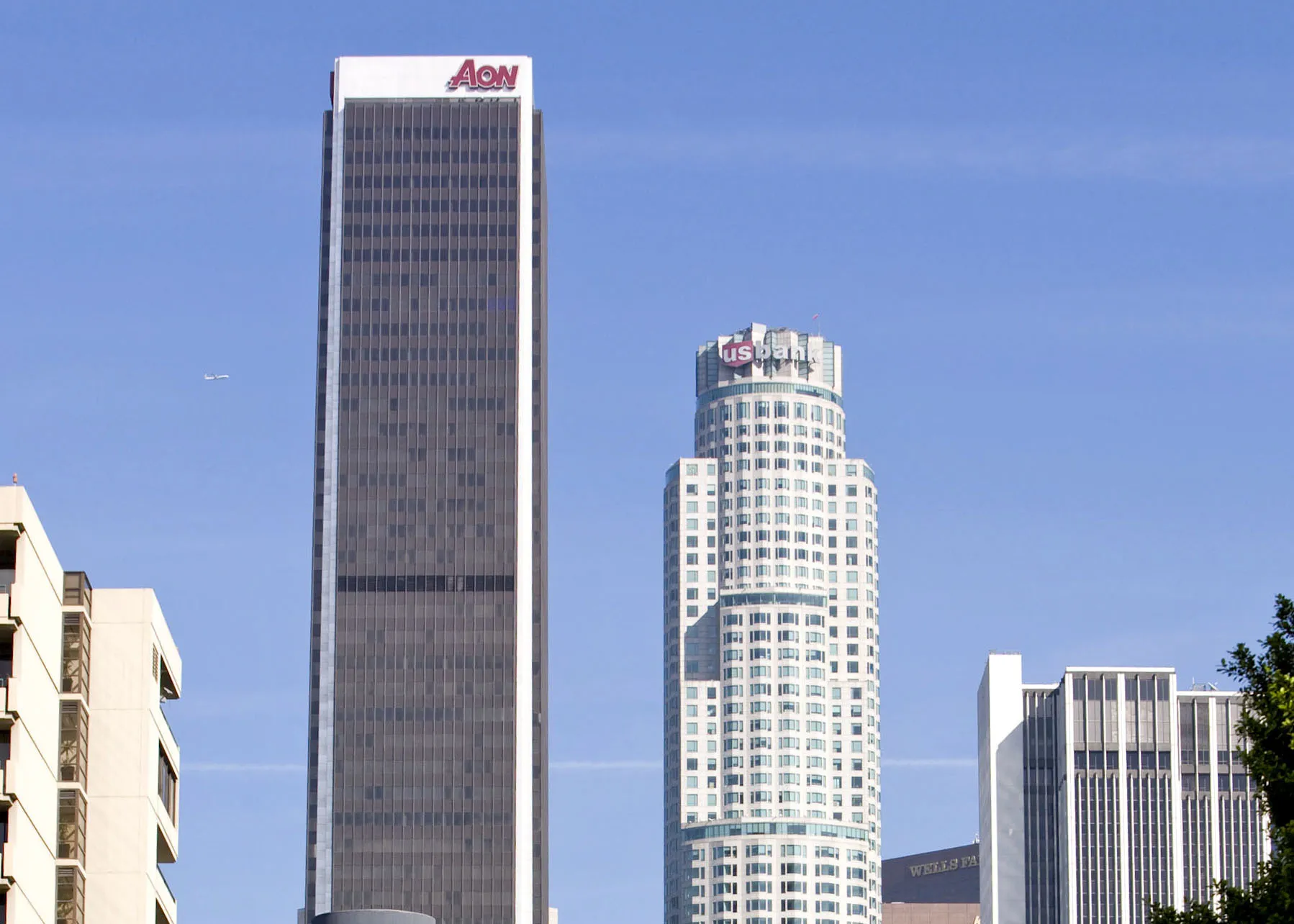 The Aon Center building, left, in Los Angeles.
