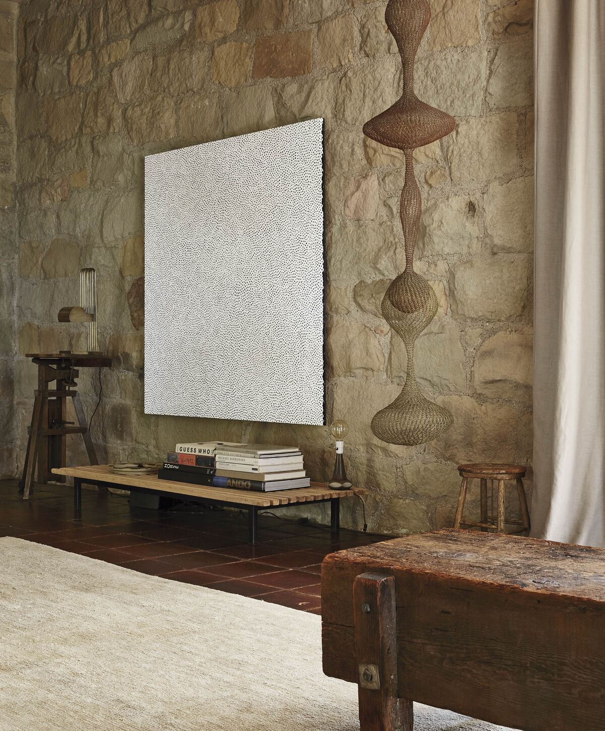 Peek Inside the Homes of Bette Midler, Martha Stewart, and John Mellencamp  - Bloomberg, image size:1200x1450