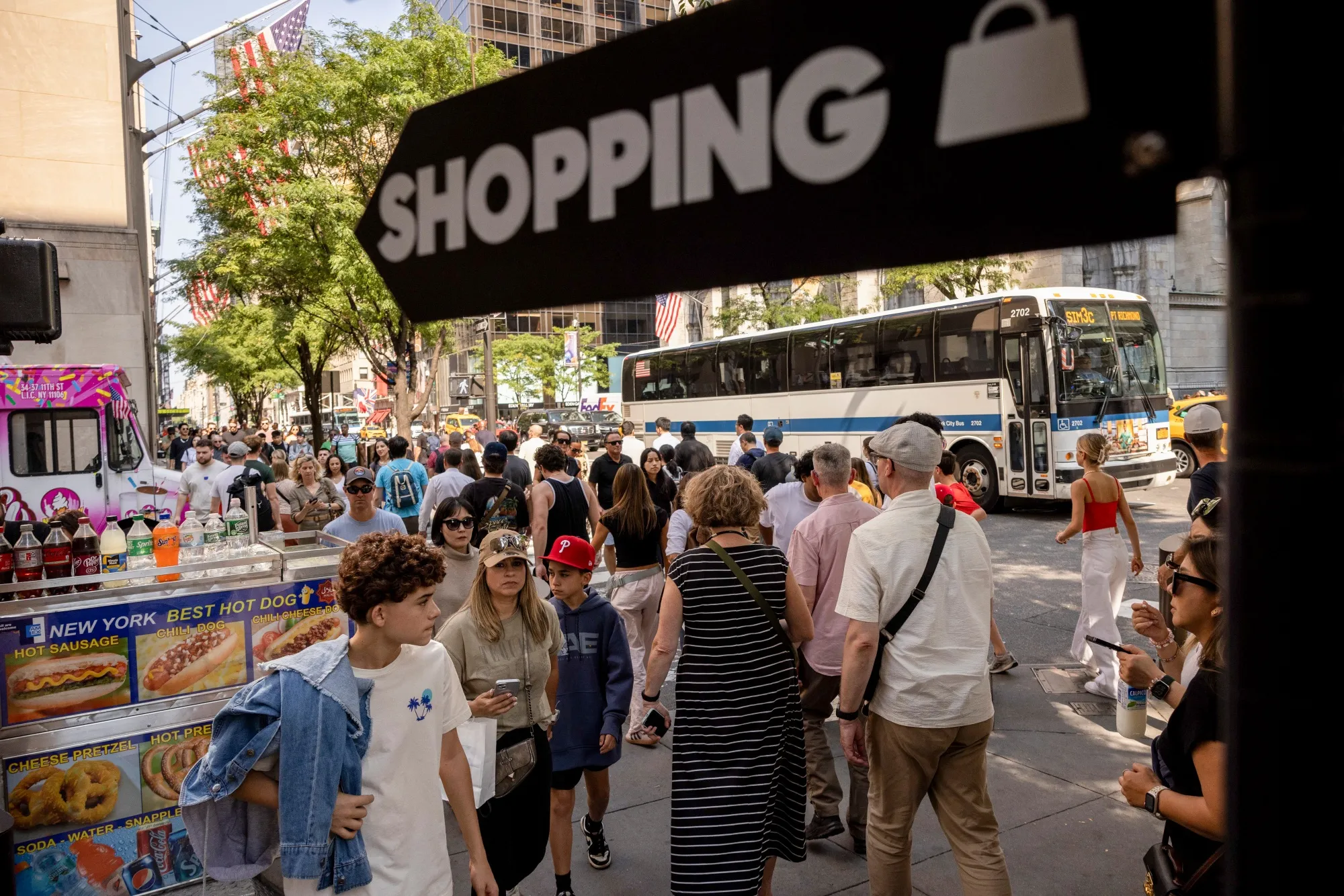 Shoppers on 5th Avenue in New York.&nbsp;US consumers expect prices to rise at an annual rate of 2.7% over the next year.