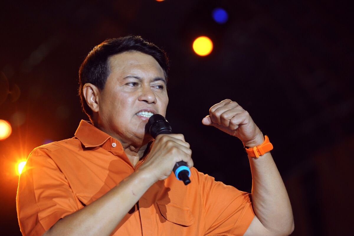 Richest Man in Philippines Sees His Retail Stock Jump 50 on Debut