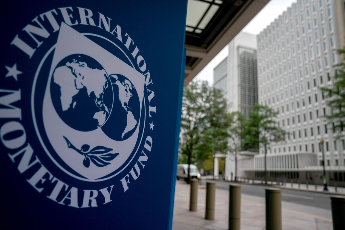 Global Lenders Risk Capital Hit From Non-Bank Stress, IMF Says