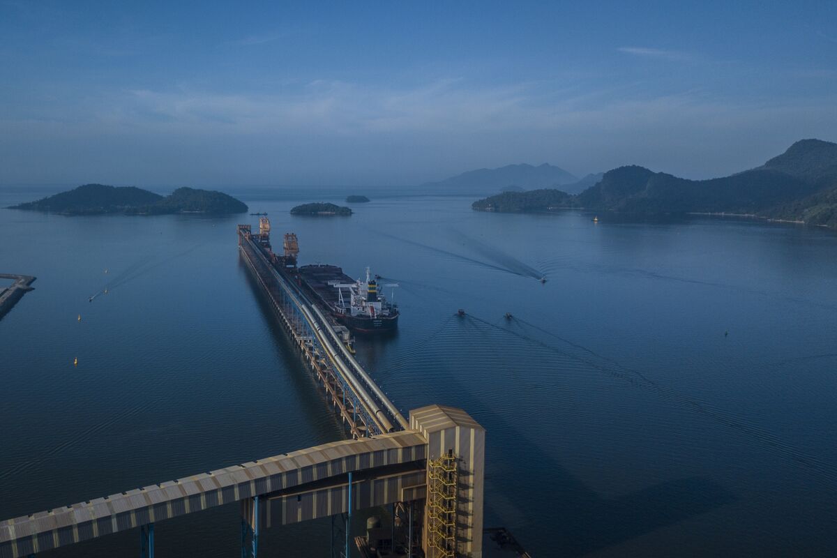 Mubadala Gets Bids of Up to $3.5 Billion for Brazil Port