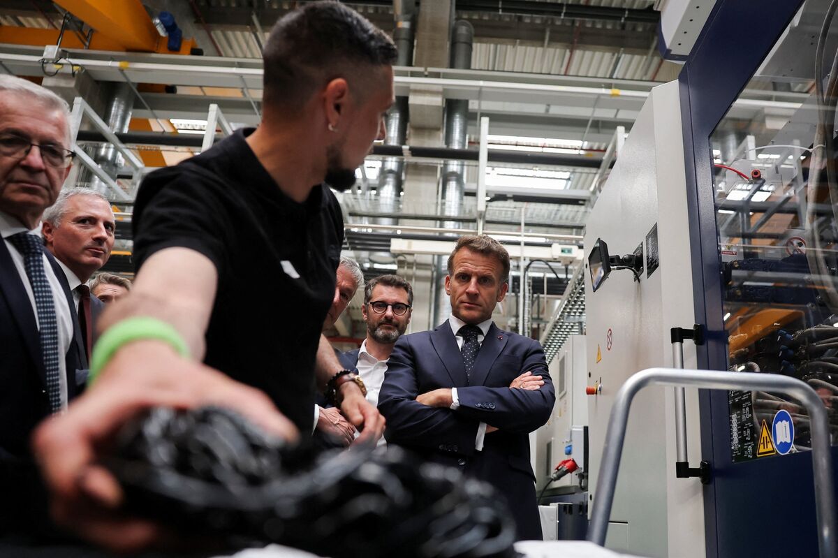 Macron Says France Got €93 Billion of Foreign Investment Pledges