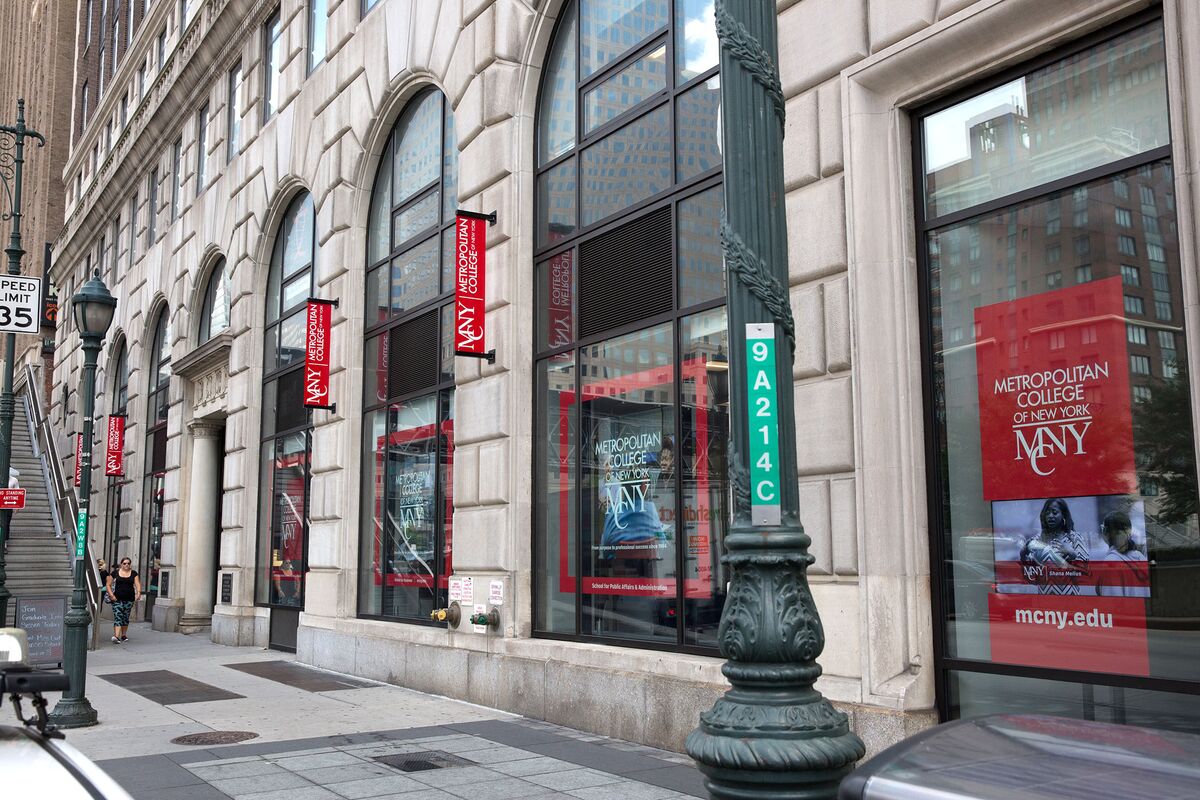 College Plans Sale of Manhattan Real Estate to CUNY to Pay Debt