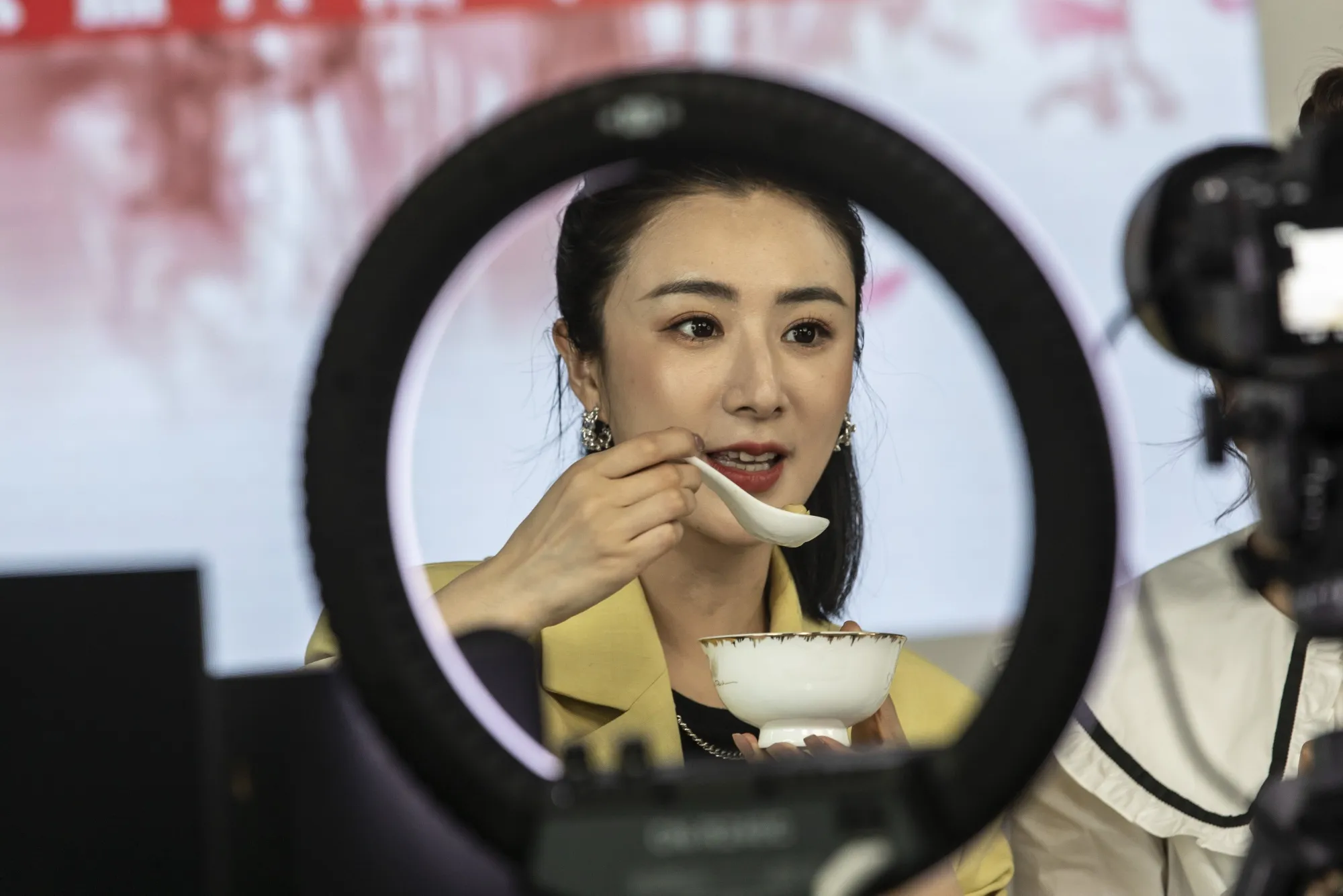 China Influencer Crackdown Exposes Loophole Used to Hide Wealth - Bloomberg
