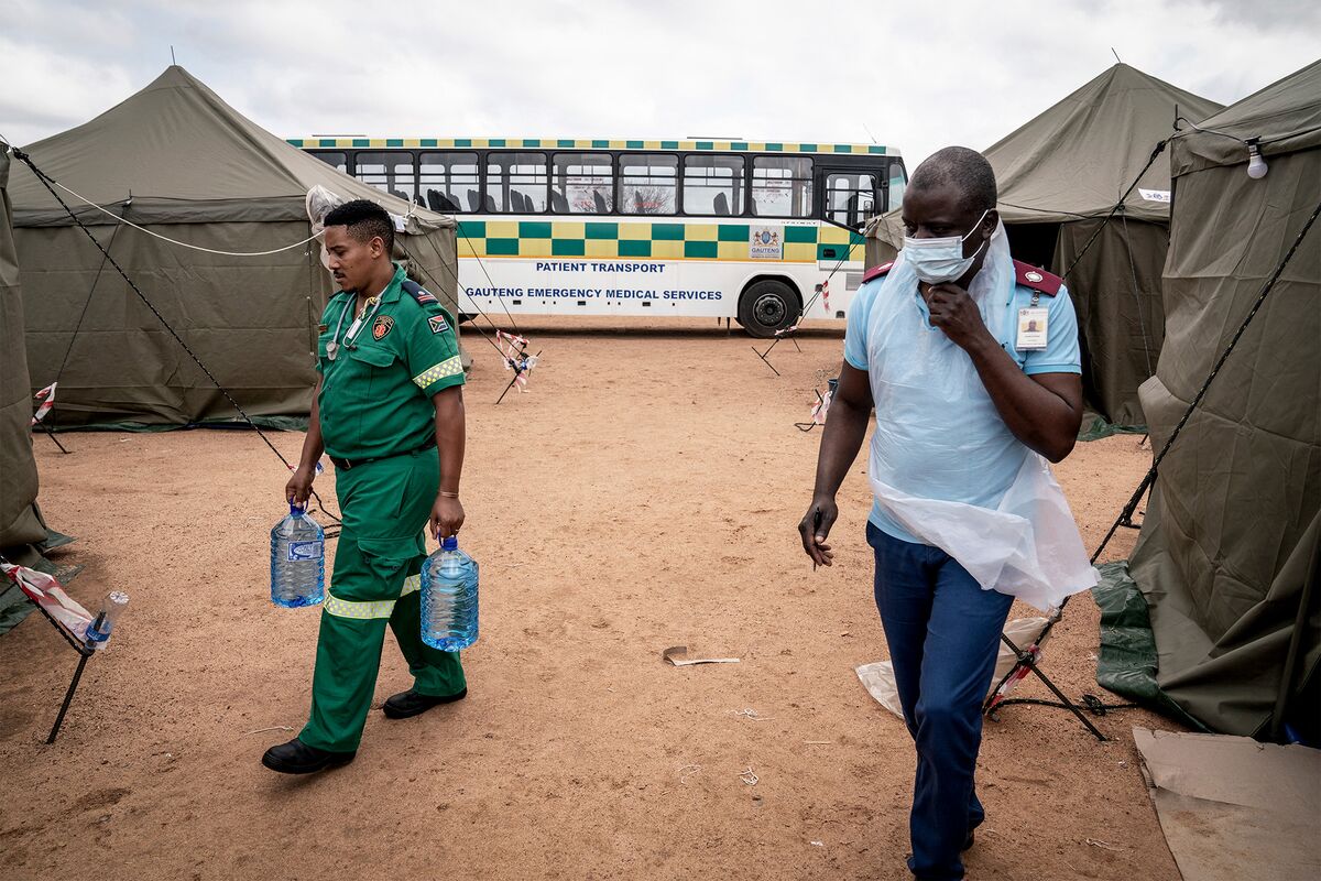 Cholera-Hit South Africa Capital Scrambles to Improve Water