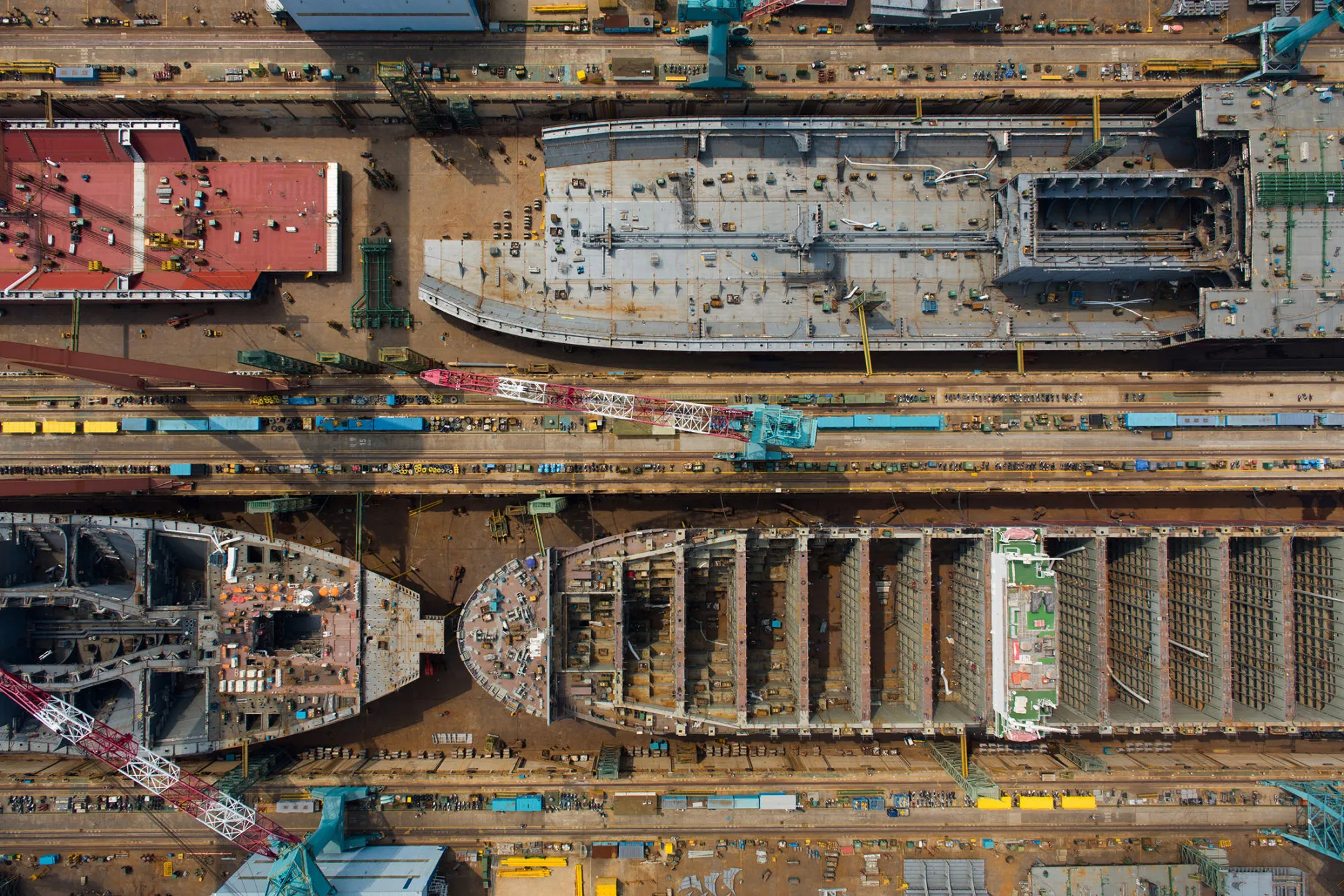 Hyundai Heavy Industries Shipyard And Excavator Factory