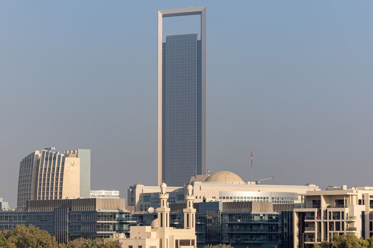 Abu Dhabi XRG Consortium Walks Away From $19 Billion Santos Bid