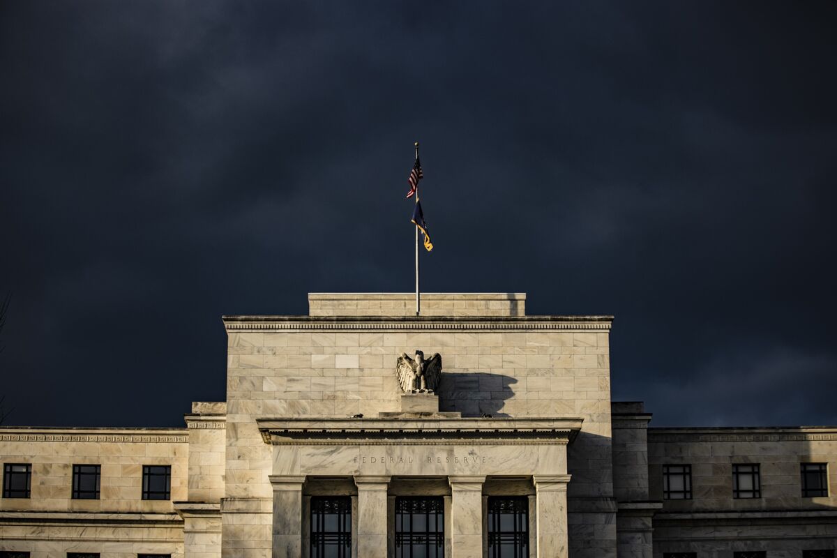 Federal Reserve May Cut Interest Rates Amid Inflation Concerns and Slowdown in Consumer Spending