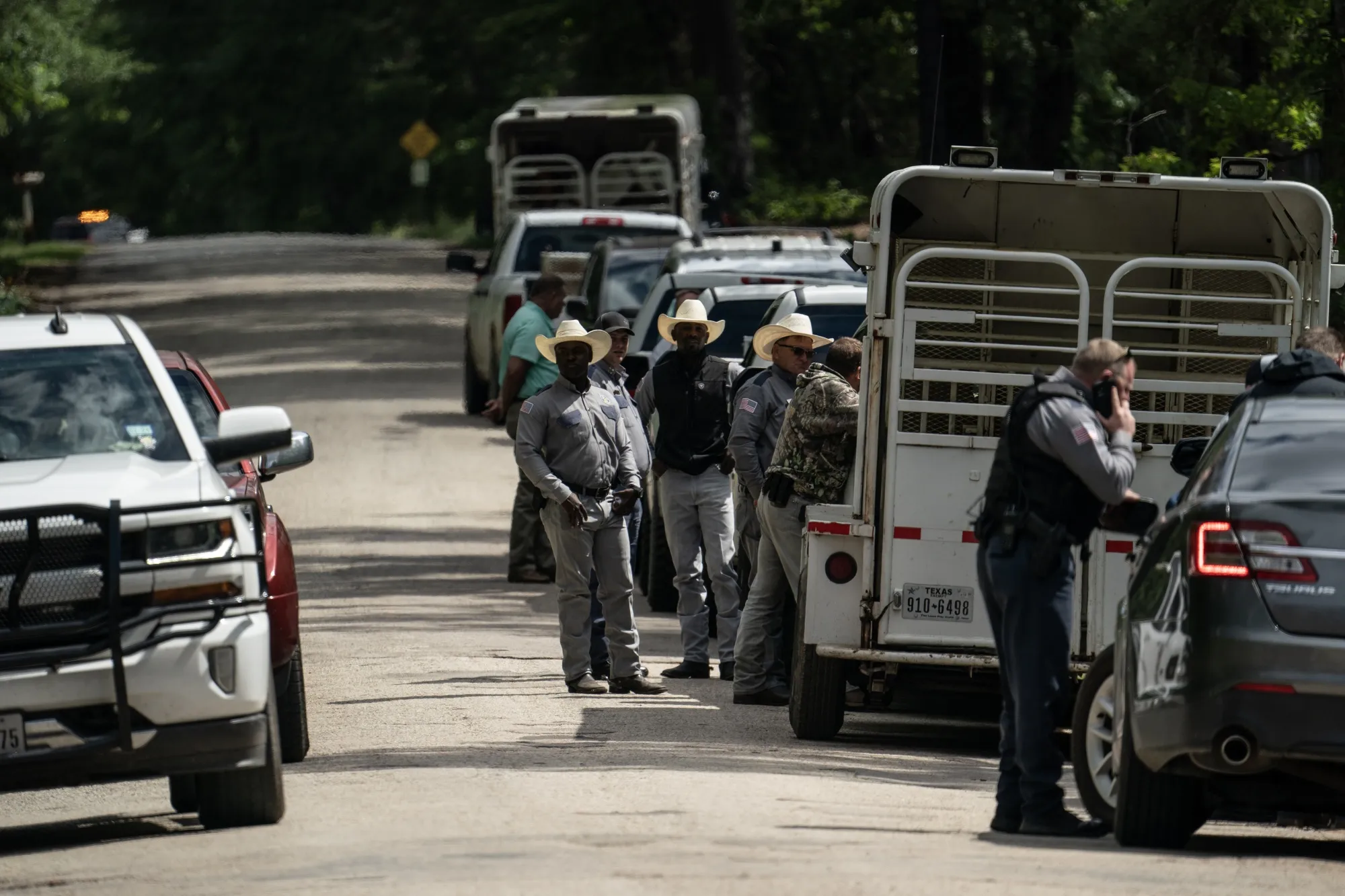 Texas Suspect Caught After 5 Neighbors Killed in Shooting With AR-Style ...
