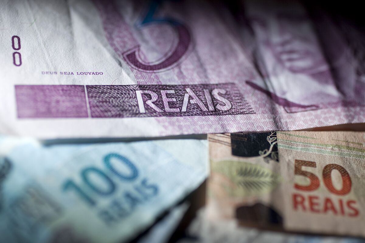 Banco Central de Brasil aprovecha alza del real para comprar futuros del dólar