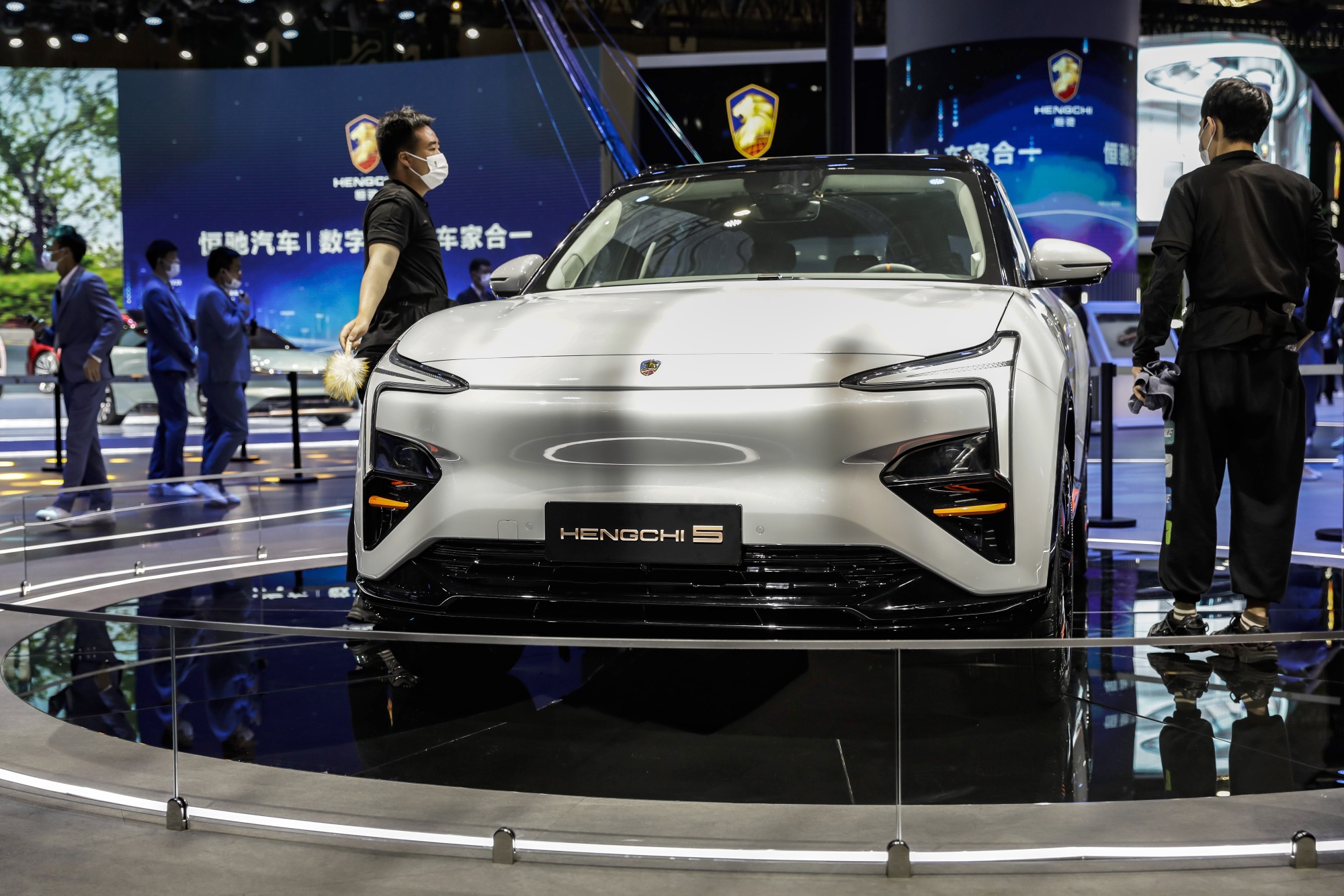 Evergrande NEV Starts Delivery of First Batch of Electric Cars Bloomberg