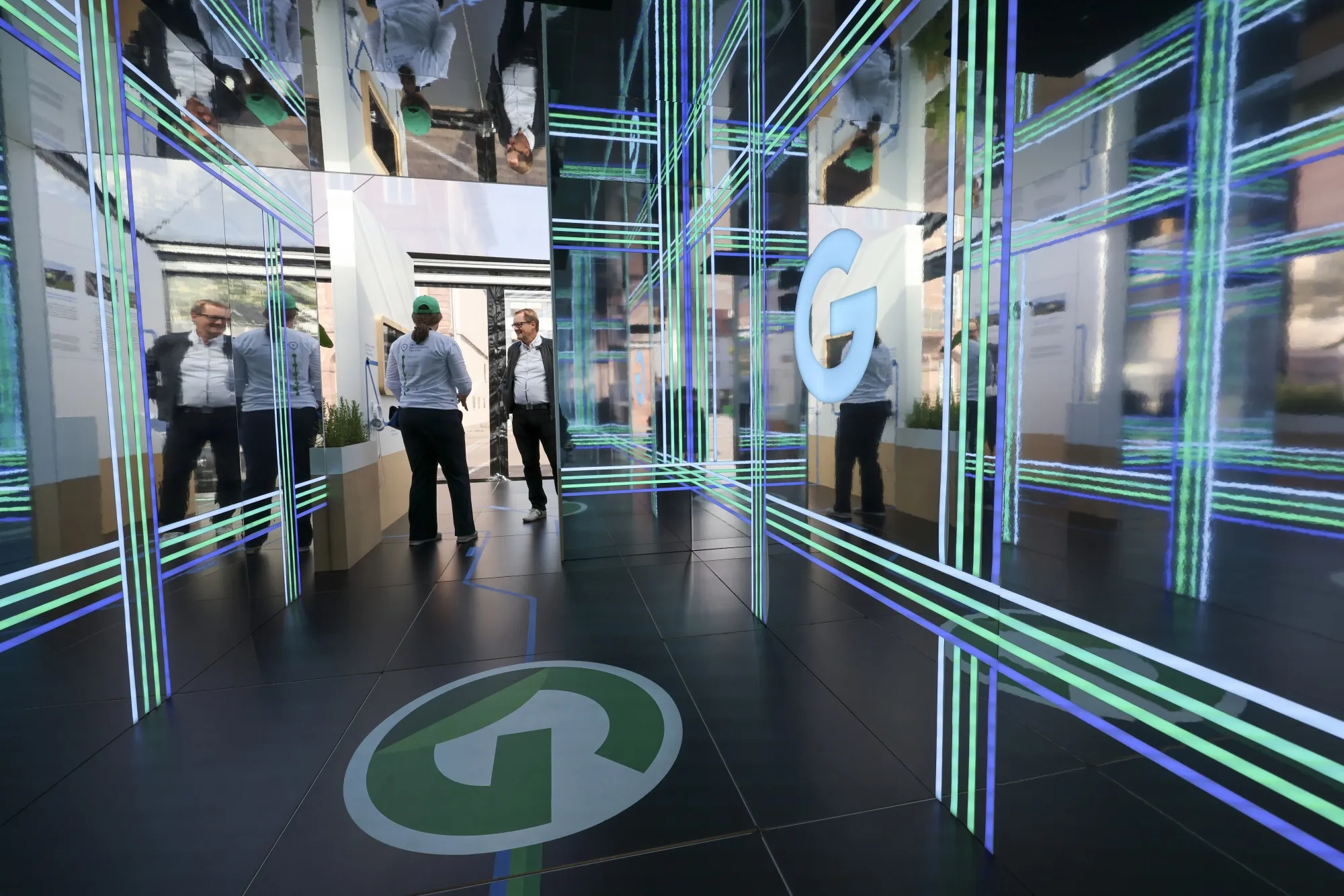 Google to Invest €5.5 Billion In German Data Centers, Operations - Bloomberg