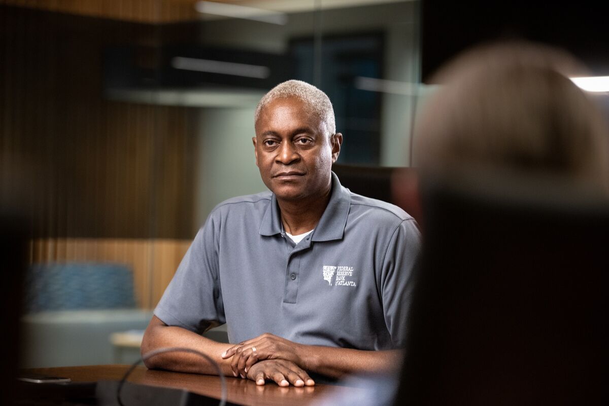 Fed’s Bostic Says One Rate Cut Is Still Appropriate for 2025