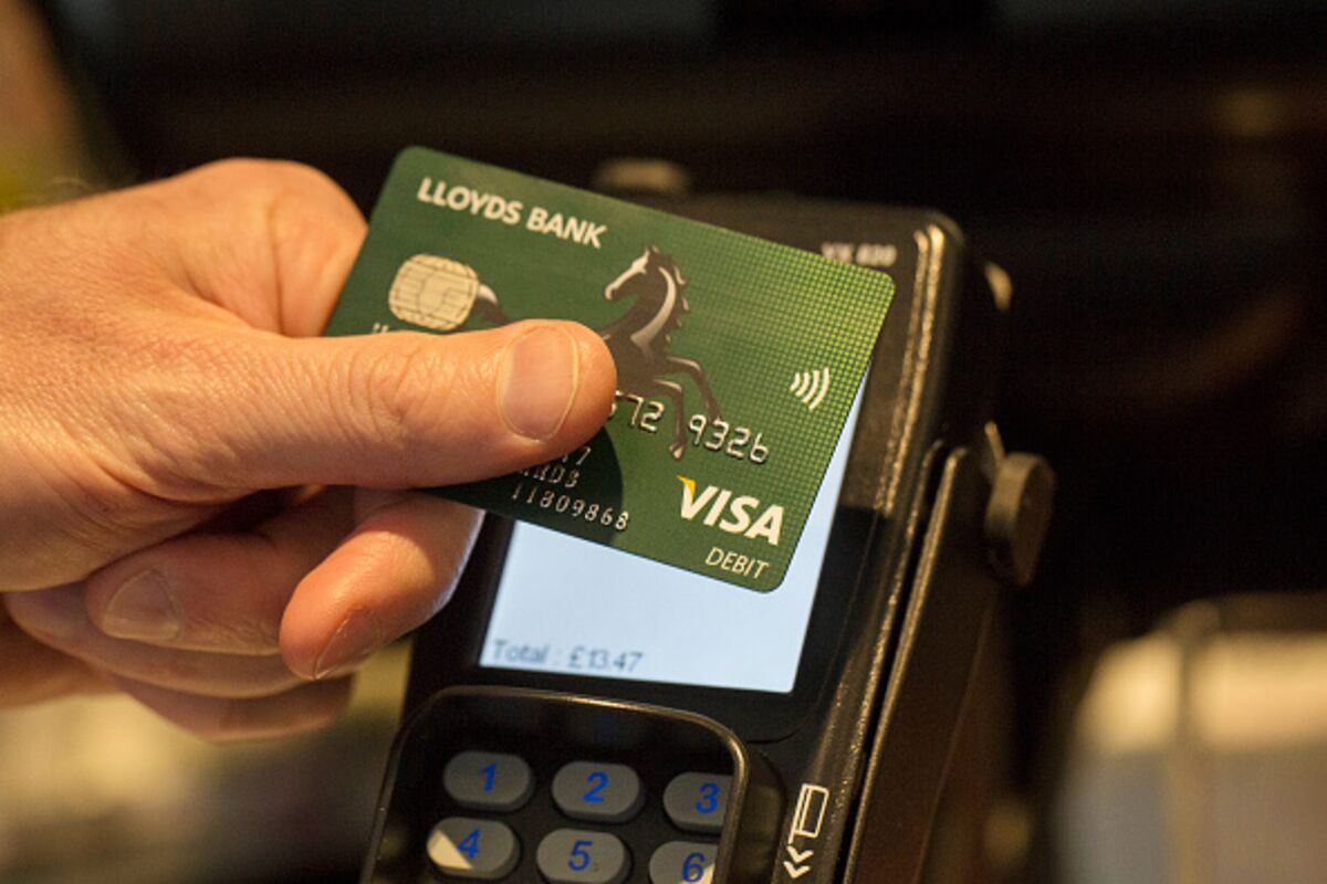 Call Cease-Fire in the War on Cash - Bloomberg