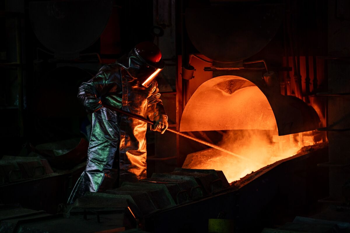 Indonesia Copper Shipments Delayed by Gresik Smelter Outage