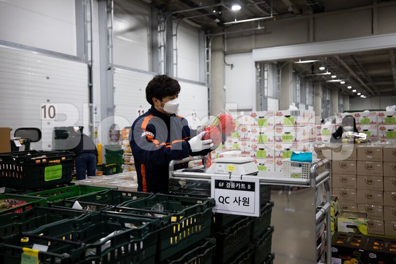 Inside Coupang Fulfillment Center As The E-commerce Giant Files for IPO