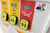 Gasoline at $4 Alarms US Consumers and Raises Pressure on Trump