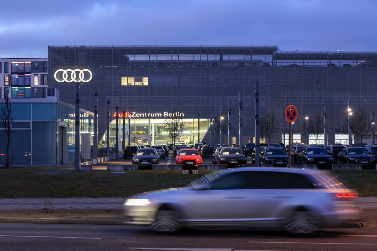 assets.bwbx.io image