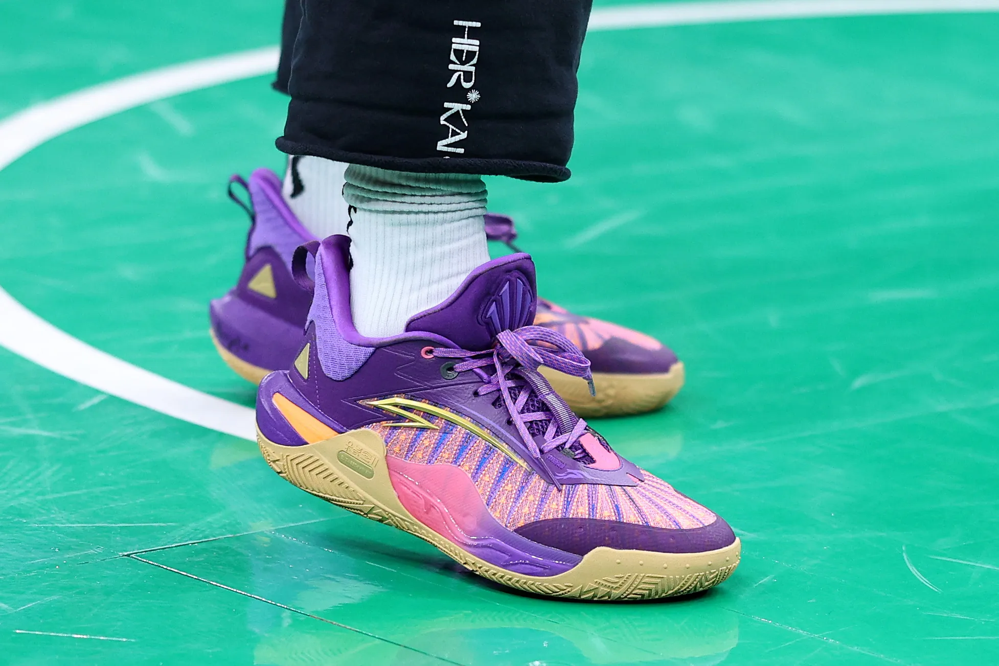 Kyrie Irving Kai 1 Sneakers Drive Anta Sales Surge After