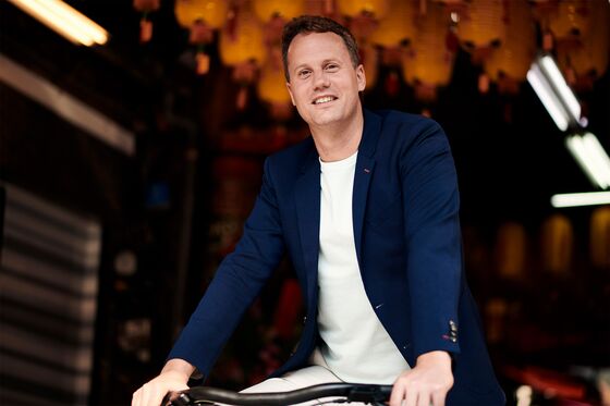 VanMoof Plans to Sell a High-Speed e-Bike Whether Cities are Ready or Not