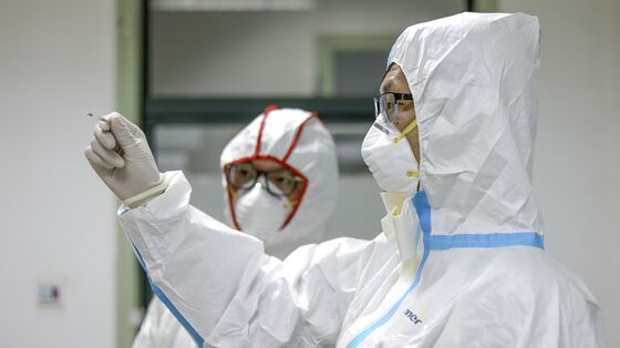 25 More Coronavirus Deaths in China, Hong Kong Restricts Travel
