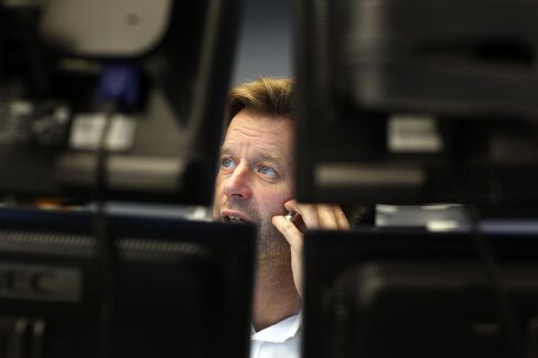 Stocks Fall as Treasuries Rise on U.S. Budget; Euro Weakens
