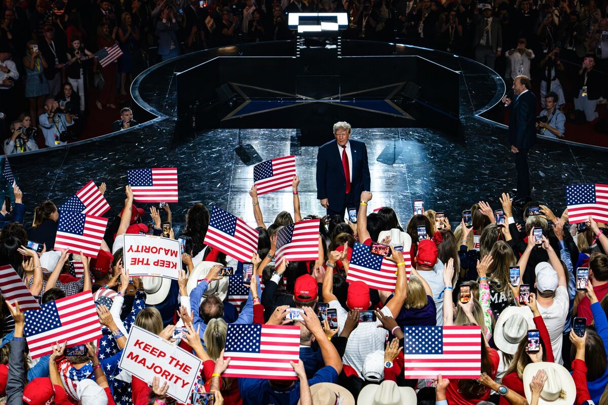 Trump’s ‘Golden Age’ Confronts Economic Angst That Threatens GOP