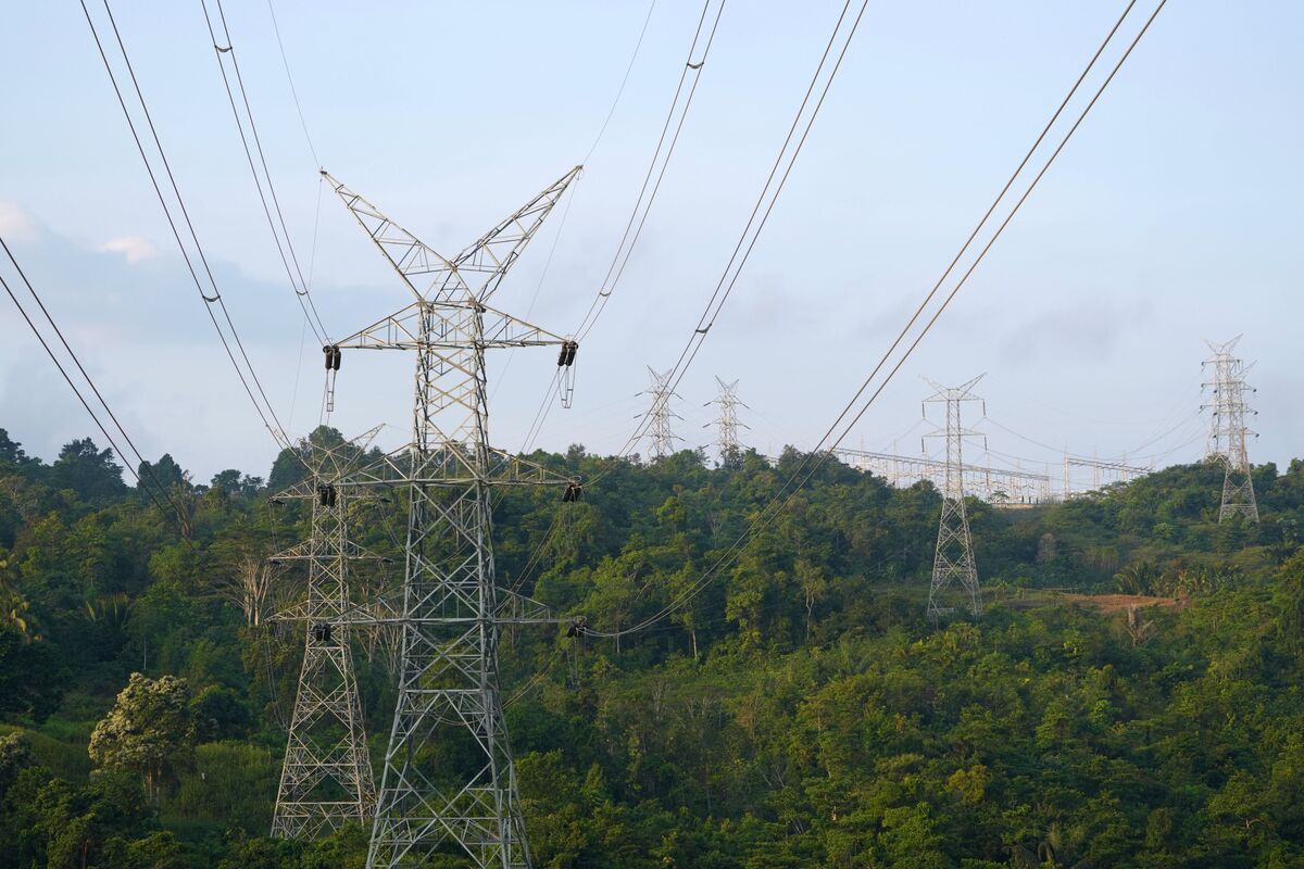 Indonesia’s TBS Energi Seeks $100 Million Private Loan for Unit