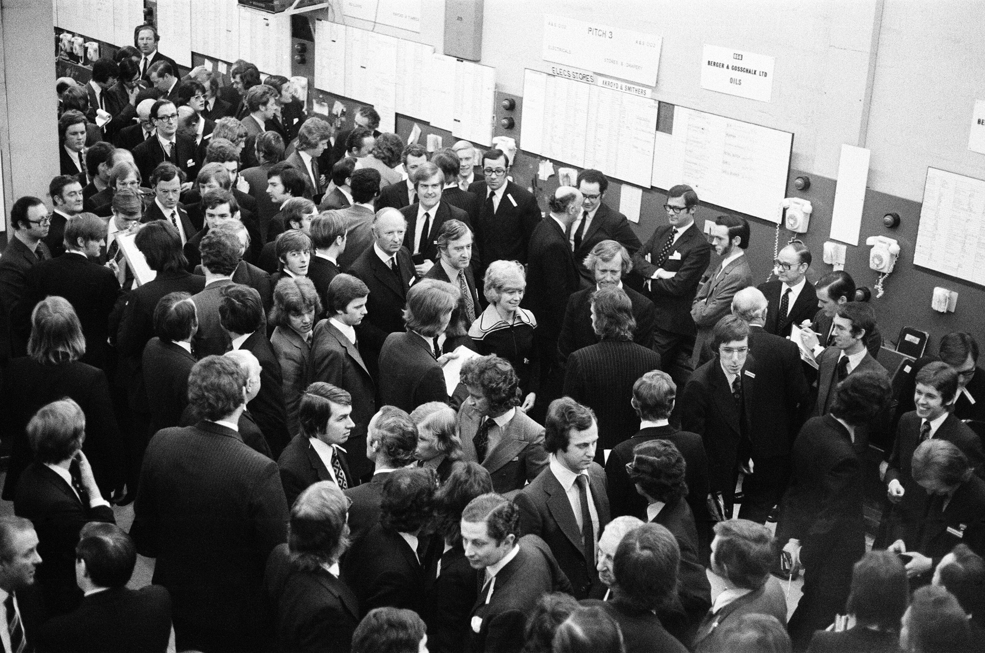 50 Years Since Women Trailblazers Joined London Stock Exchange Bloomberg 50-years-since-women-trailblazers-joined-london-stock-exchange-bloomberg