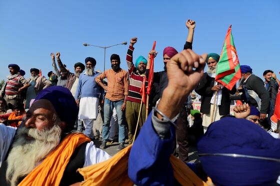 Modi Under Pressure as Support for India Farm Protests Grows