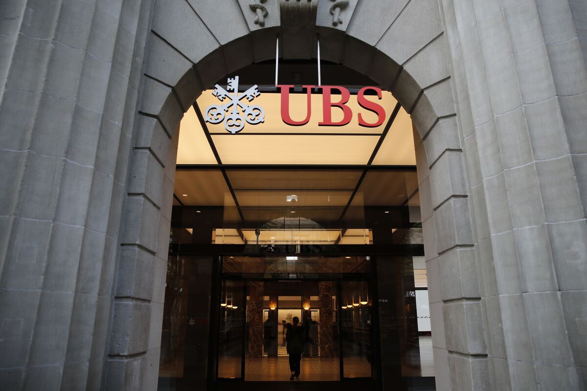 UBS Should Quit Switzerland Over Capital Rules, Investor Says