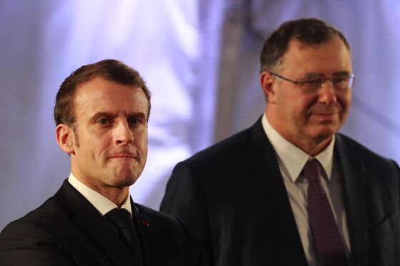 French Carmaker Rivalry Defies Macron’s EV Battery Vision