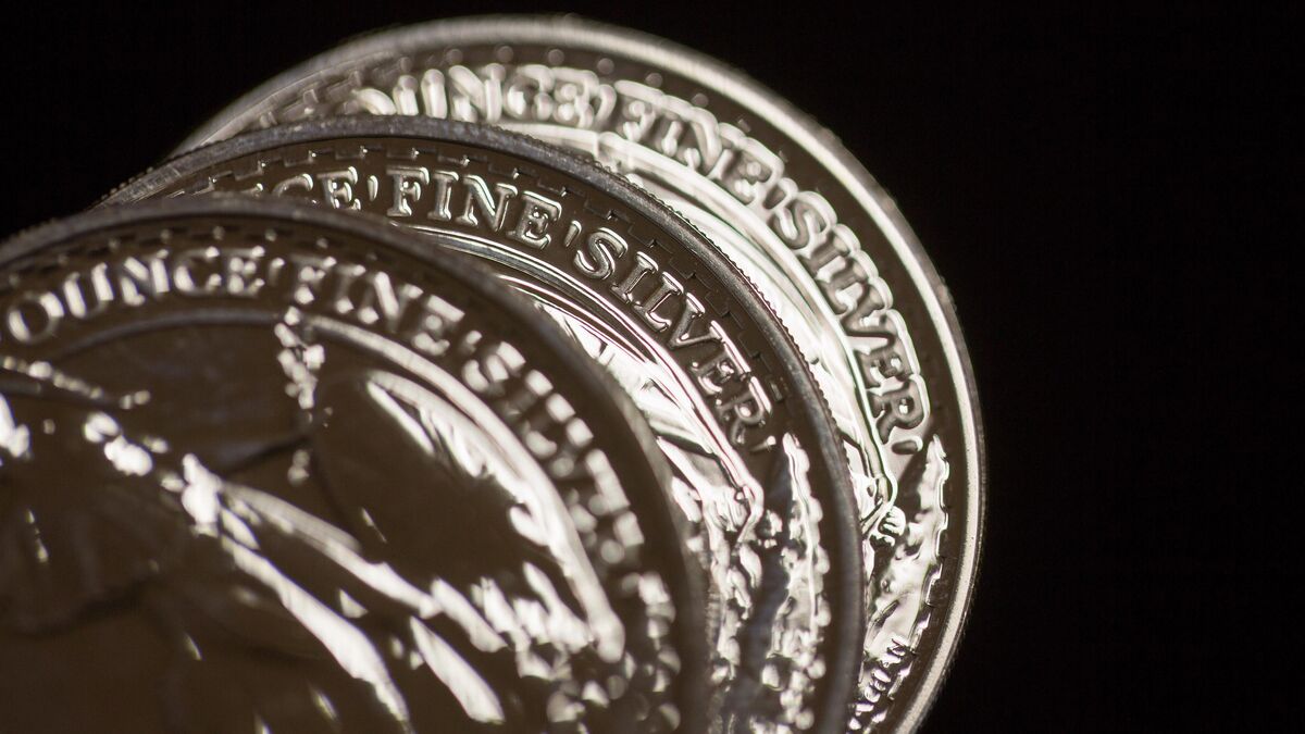 Seeing Early Signs of Silver Outperforming Gold: Citi's Layton
