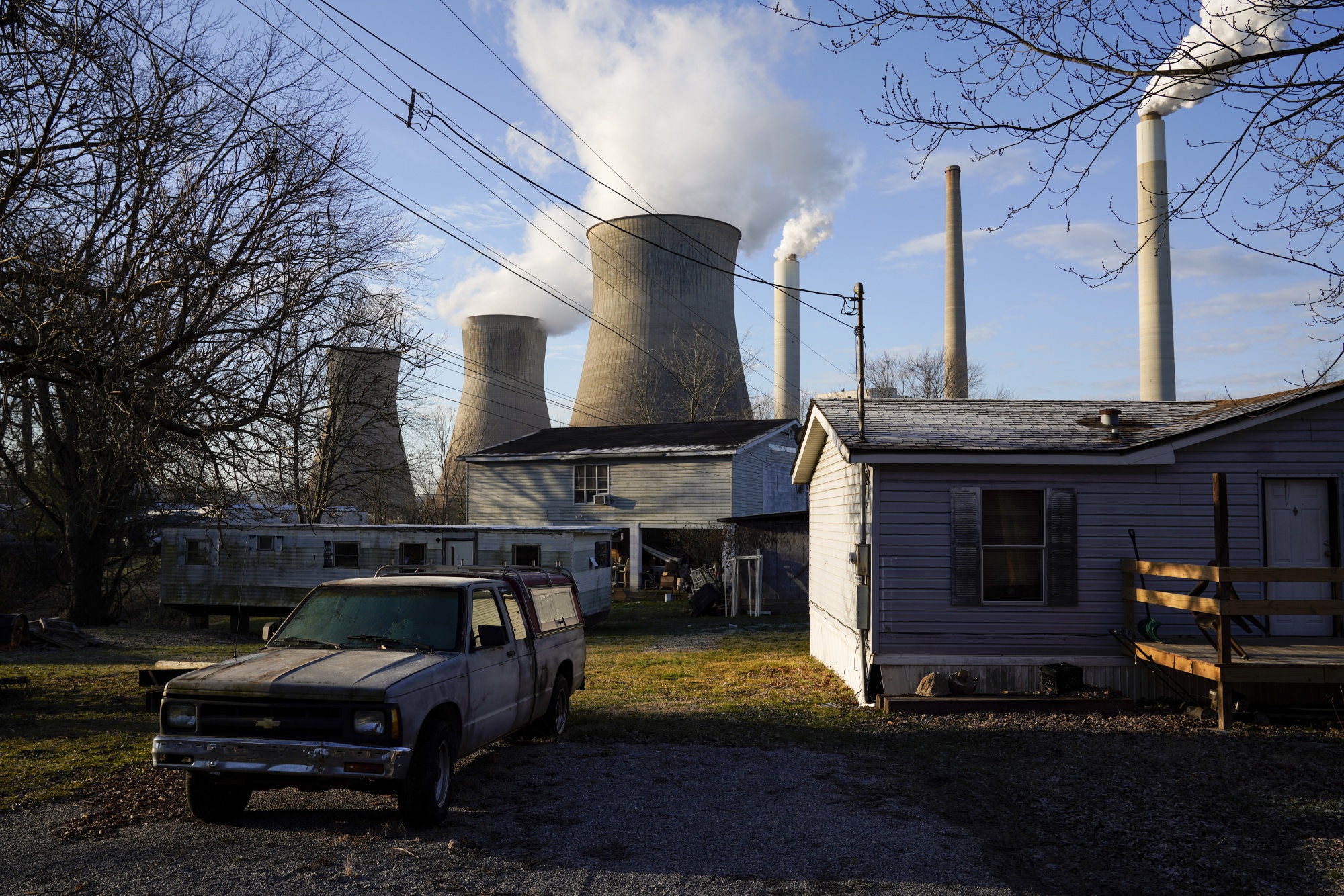 The John E. Amos coal-fired power plant in Poca, West Virginia.