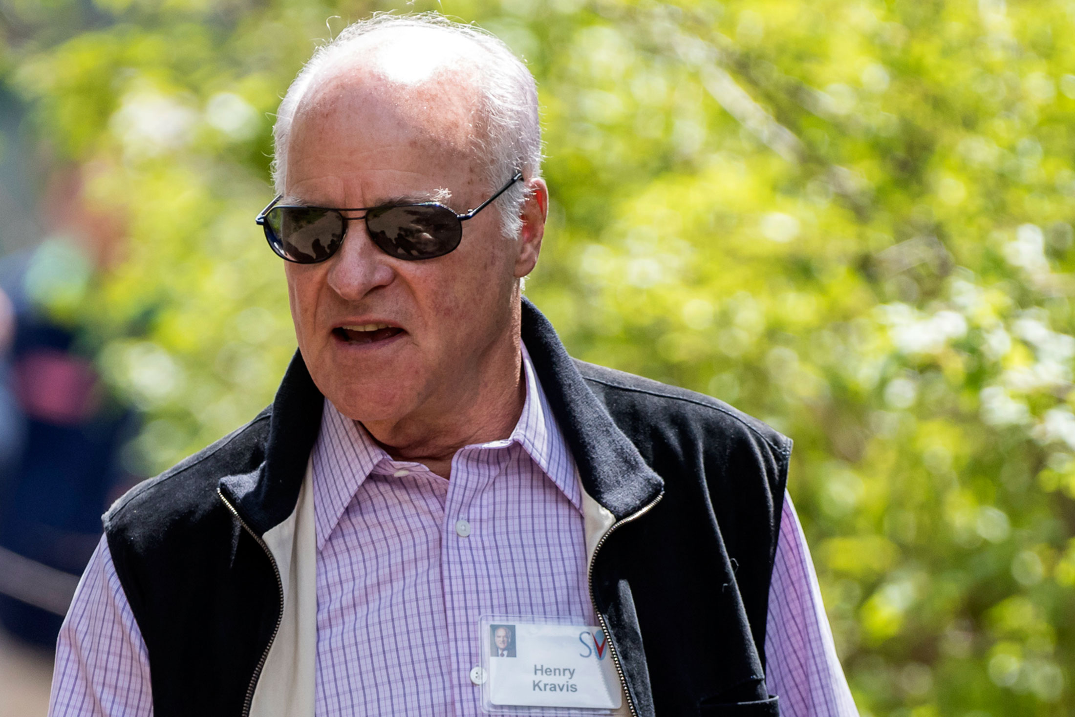 KKR co-founder Henry Kravis is backing an e-commerce startup that calls itself a cross between Whole Foods and Costco.
