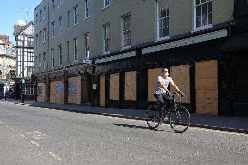 U.K. Economy Could Shrink 35% This Quarter if Lockdown Persists