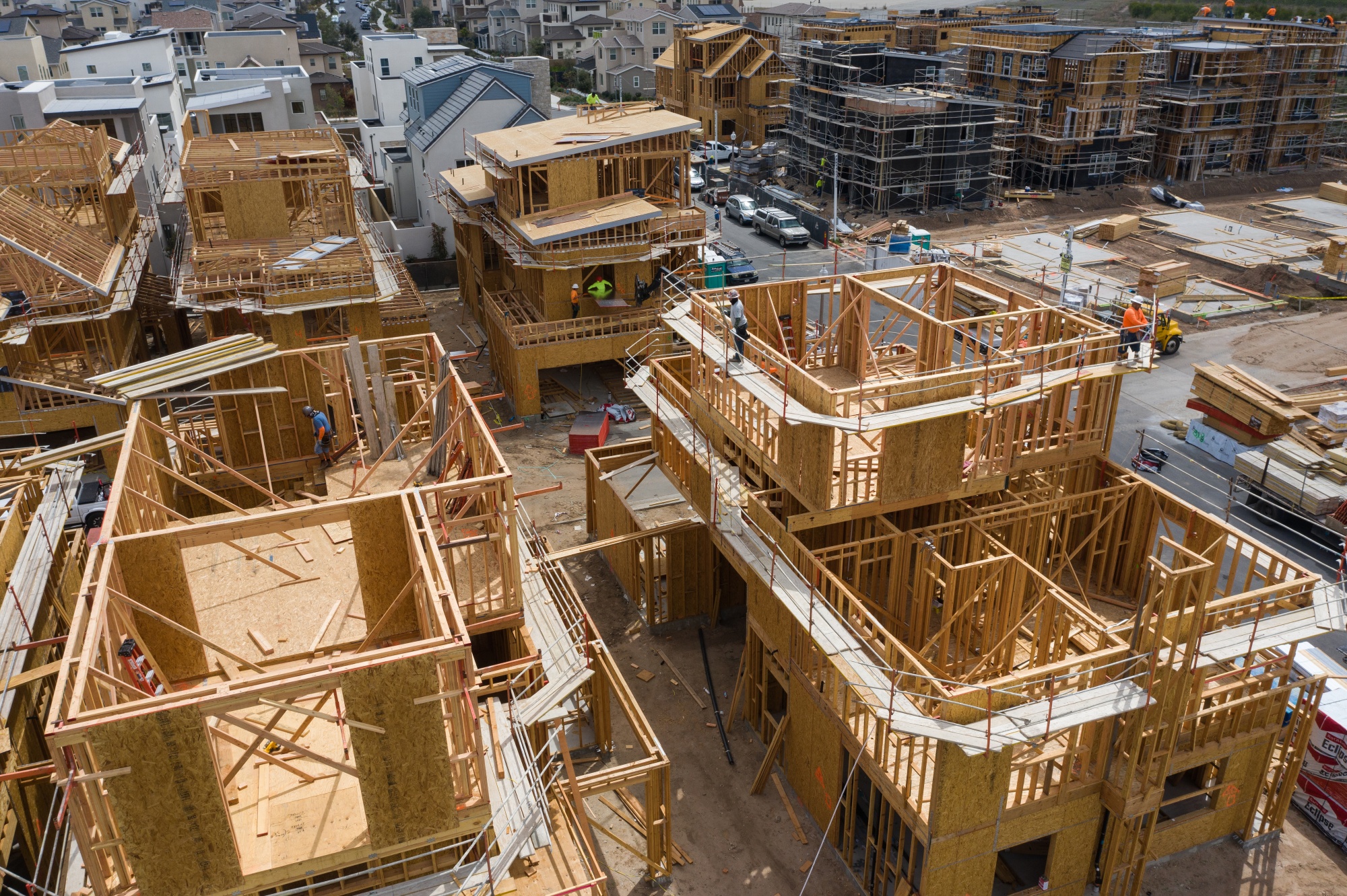 U.S. Housing Gaps Widen as New Construction Booms - Bloomberg