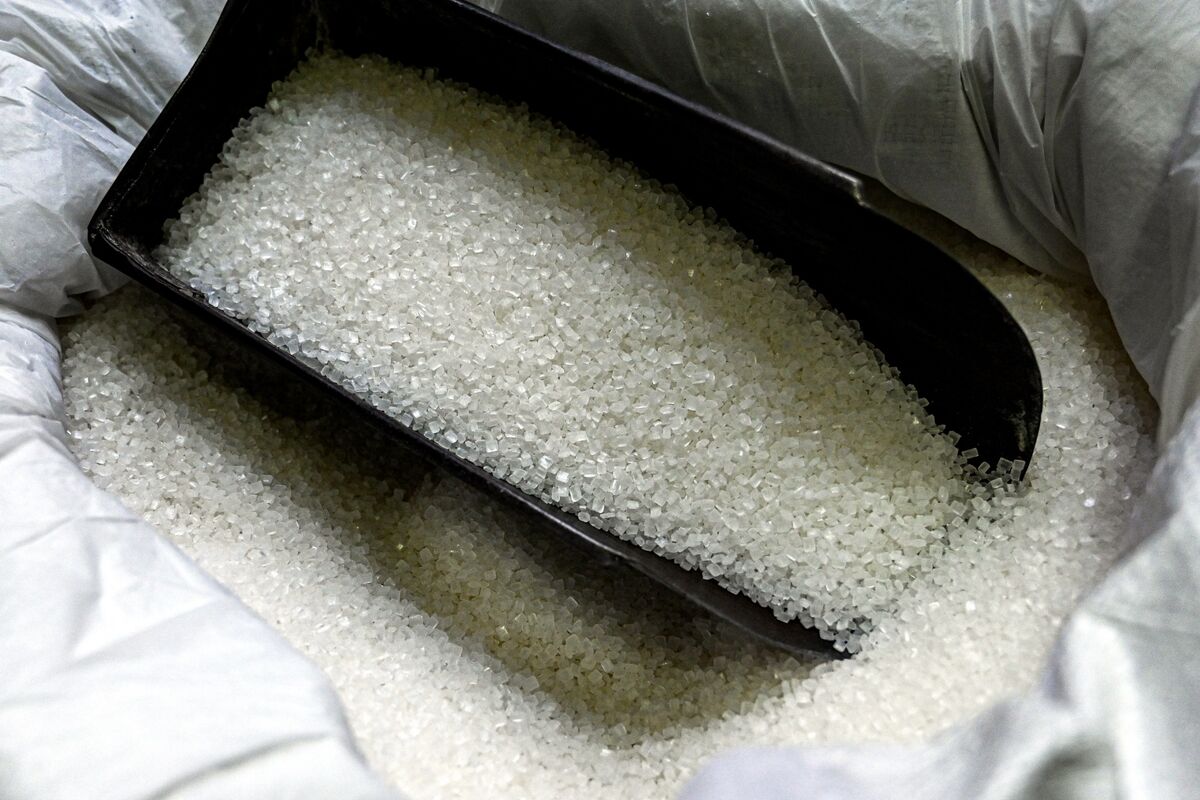India Weighs Sugar Import Duty Cut to Curb Record Local Prices