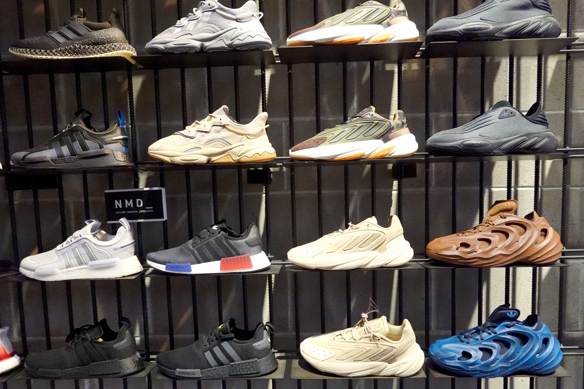 financieel Afm meesteres Adidas Hasn't Solved Its Yeezy Problem Since Kanye West Split - Bloomberg