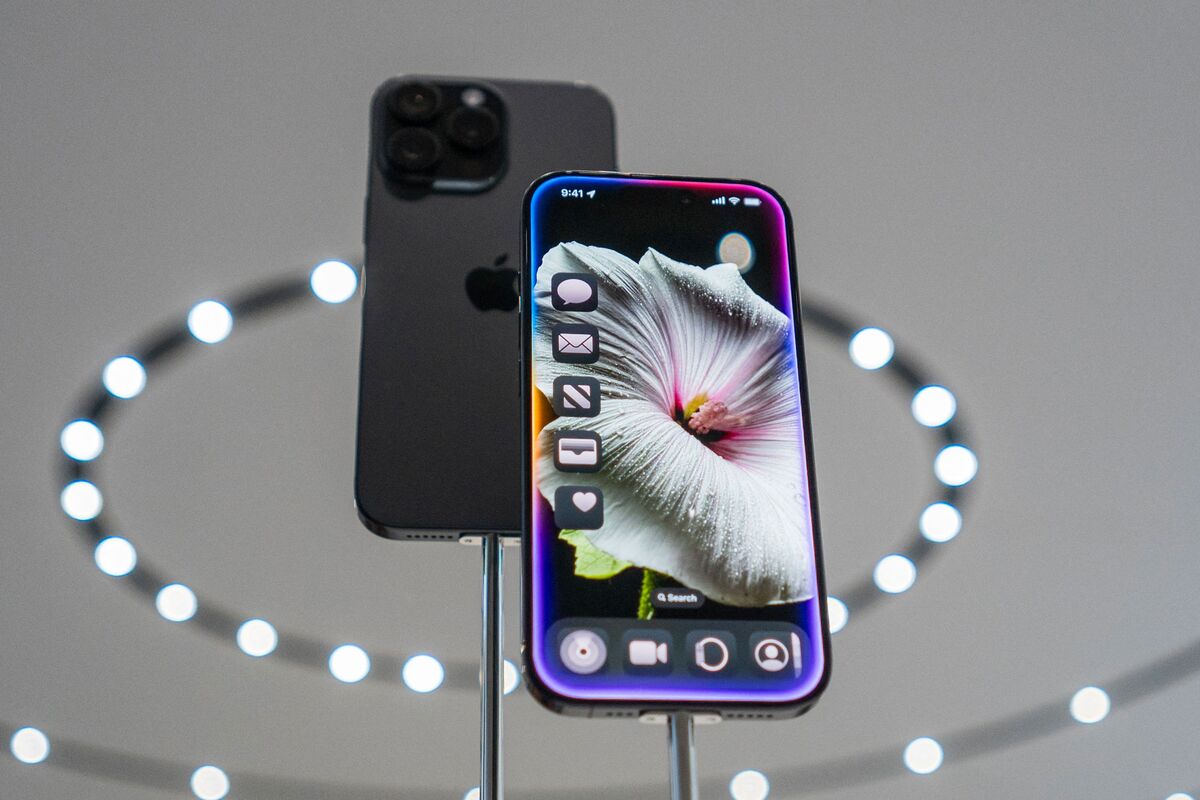 🟪"Apple sotto i riflettori: politiche commerciali e sfide nell'intelligenza artificiale"