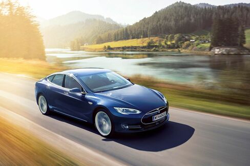 The P90D is the more expensive, upgraded version of the current Model S P85D.
