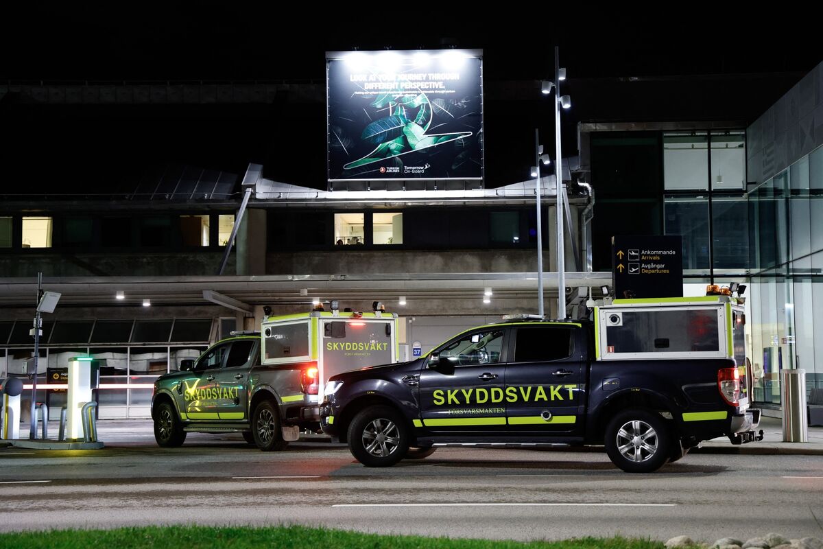 Sân bay lớn thứ hai của Thụy Điển mở cửa trở lại sau báo cáo về máy bay không người lái