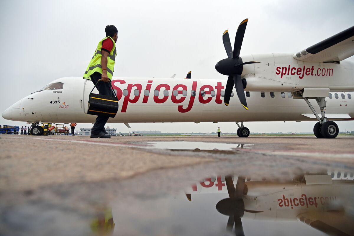 SpiceJet Has `Offers' for Stake in Indian Budget Airline Bloomberg
