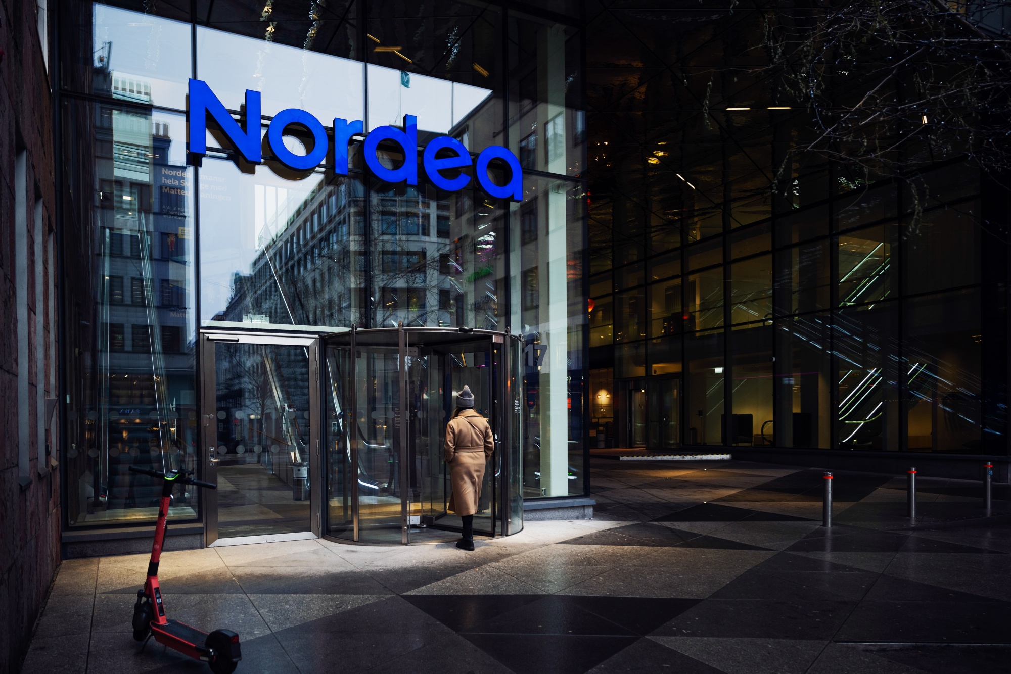 Russian Billionaire Loses Lawsuit Against Nordic Banks - Bloomberg