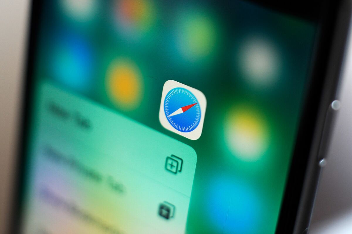 Apple Eyes Move to AI Search, Ending Era Defined by Google