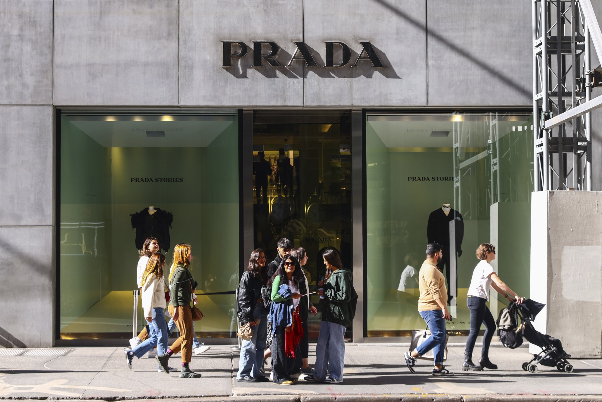 Prada Plots New York Expansion With Acquisition of Two Buildings on Fifth  Avenue - Bloomberg