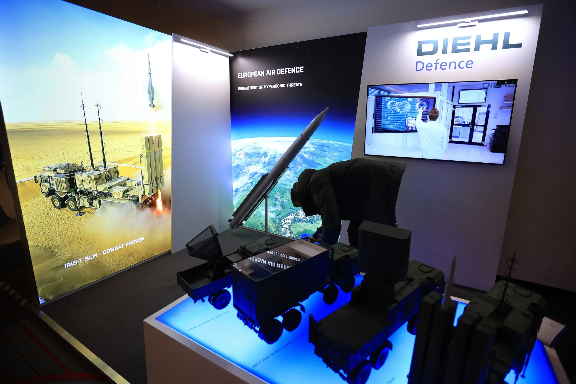 The German defense ministry is seeking approval for the purchase of further IRIS-T SLM air-defense guided missiles manufactured by Diehl worth €1.2 billion.