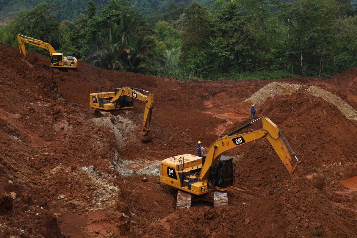 ‘Cursed’ Nations Want to Turn Green Minerals Boom Into a Blessing